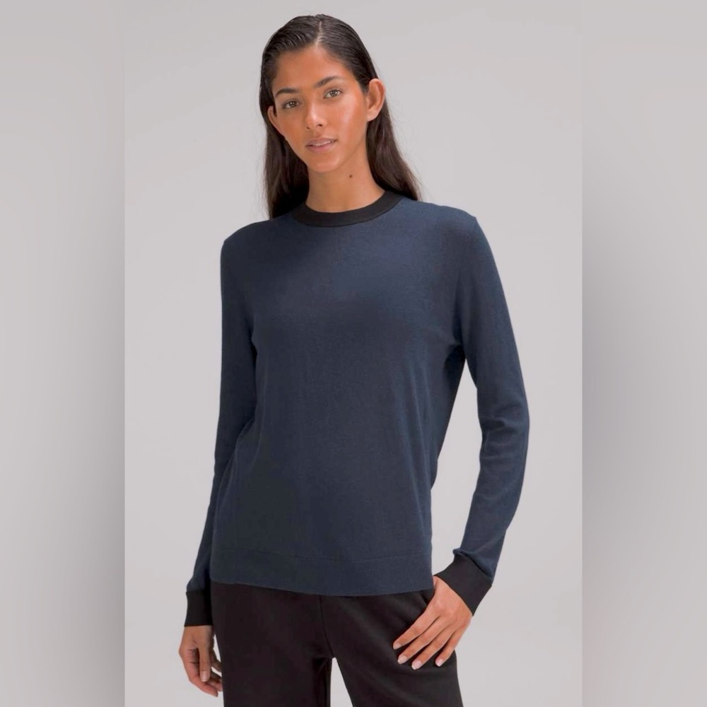 Lululemon Silk Blend Crewneck Sweater True Navy & Black Long Sleeve Top Size 6